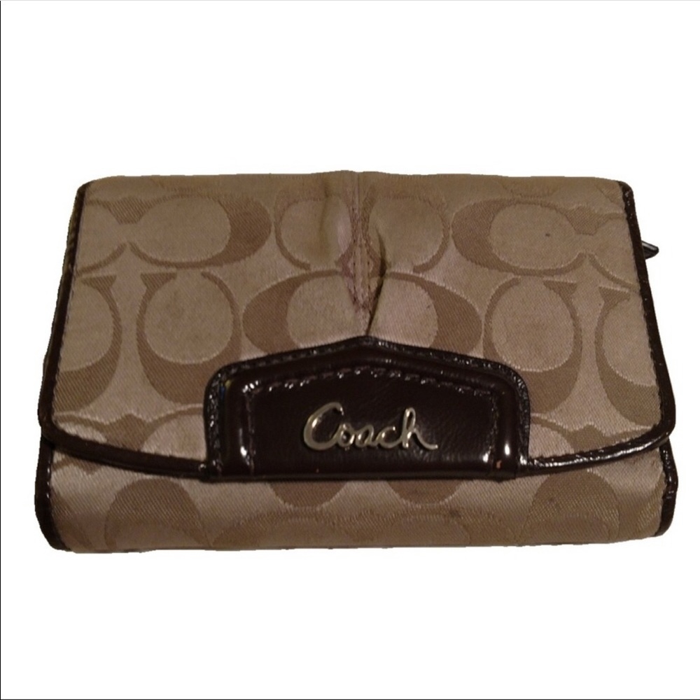 SOLD🎉🎁Used. Classic coach wallet💕 - Picture 1 of 4